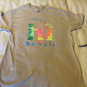 T-shirt Hawaiian Graphic Size Medium